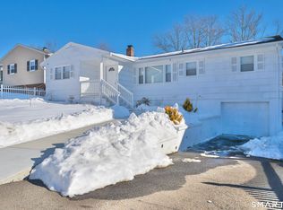 166 Rangely St, West Haven, CT 06516