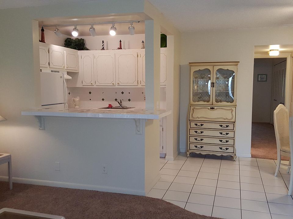 1st image of 158 Chatham #H