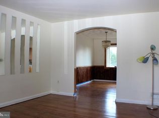 515 Brisbane Rd, Baltimore, MD 21229