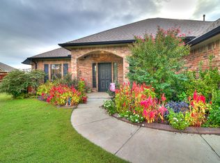 1010 N Carr Dr, Newcastle, OK 73065
