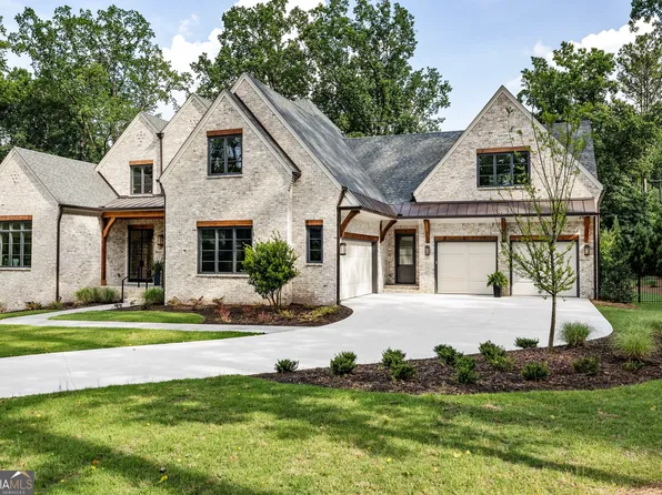 1095 Curry Dr, Atlanta, GA 30319