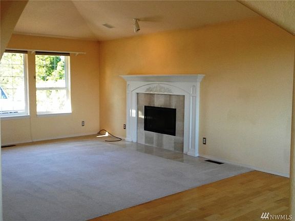 4th image of 13636 Briggins Pl NE