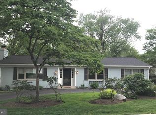 5336 Wapakoneta Rd, Bethesda, MD 20816