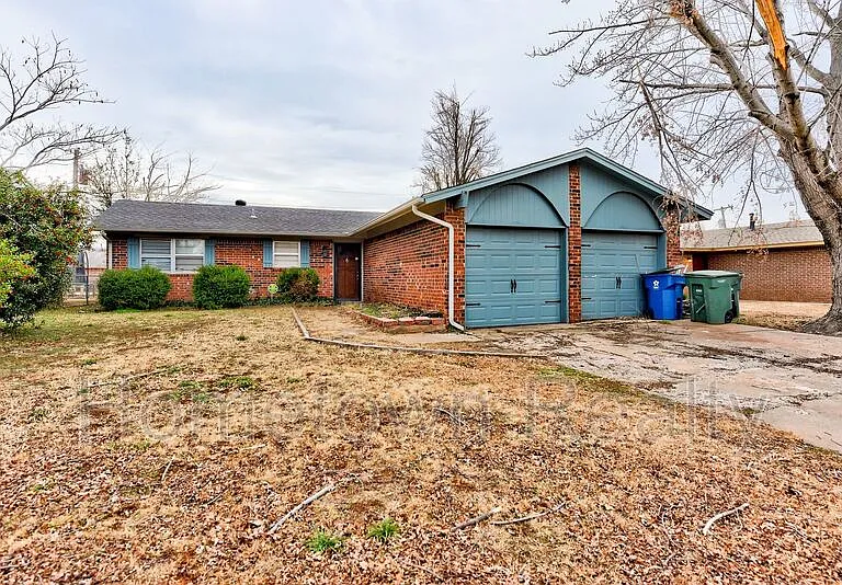 320 Cedar Crest Dr — Photo 2