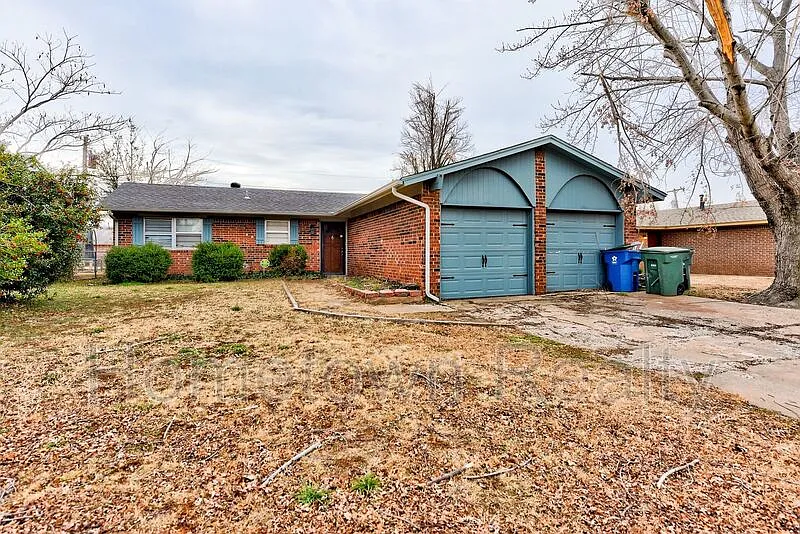 Building Photo - 320 Cedar Crest Dr