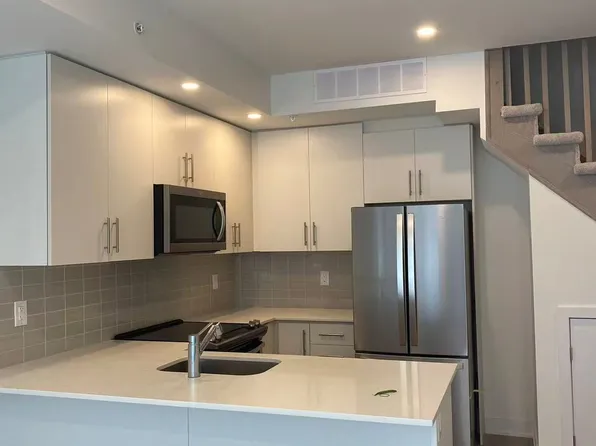 3476 Widdicombe Way #28, Mississauga, ON L5L 0B8
