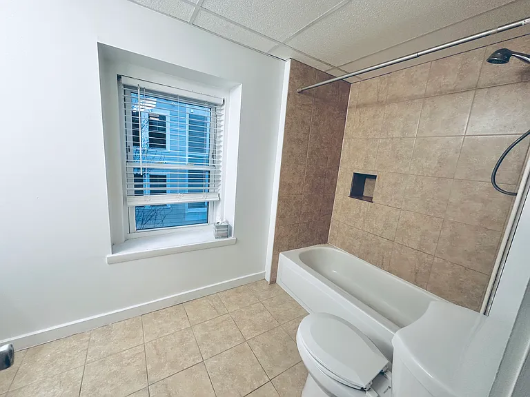 144 Cabot St #3 — Photo 9