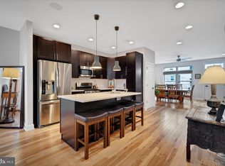 159 Green Ln, Philadelphia, PA 19127