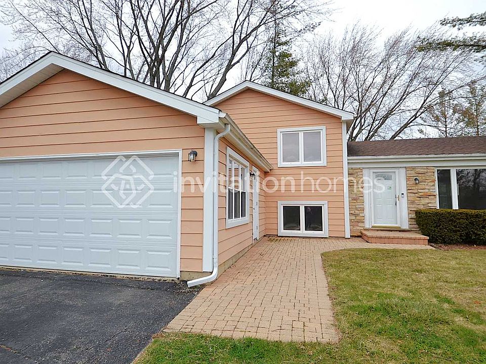 1st image of 940 Sandlewood Ct