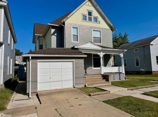 207 S 3rd St, Monmouth, IL 61462