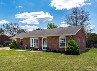 605 E Kristie Ave, Pekin, IN 47165