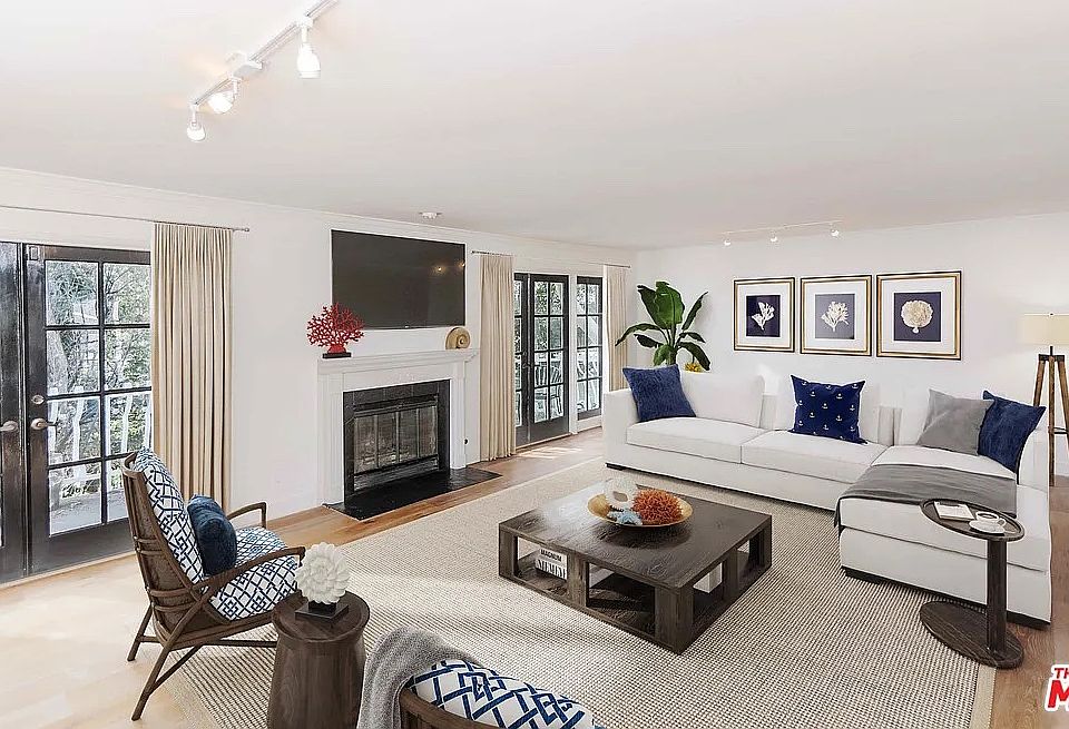 1st image of 3601 Vista Pacifica St Unit 1