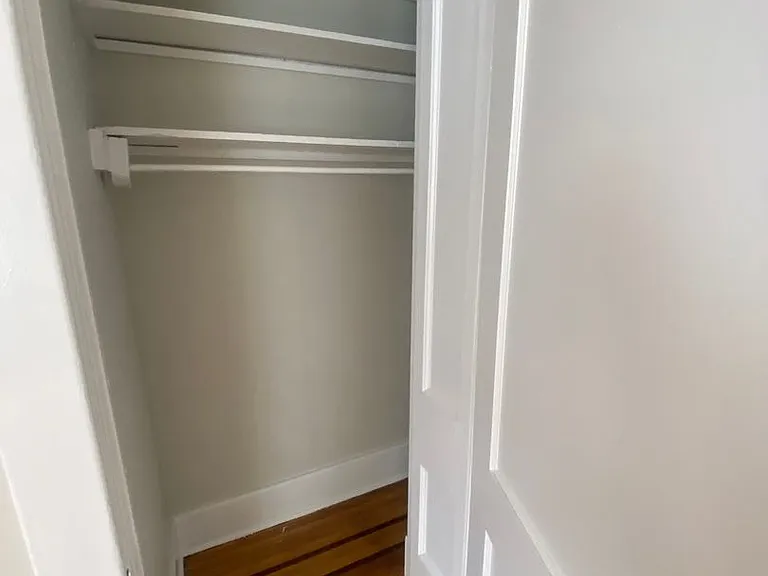 410 — Photo 10