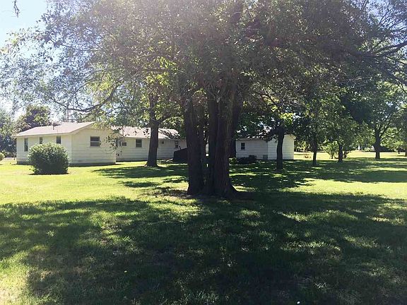 2nd image of 115 N Eisenhower Dr