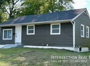 10305 Galloway Dr, Saint Louis, MO 63137