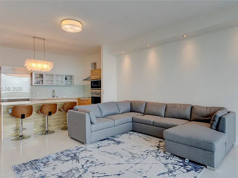2020 N Bayshore Dr #1905 — Photo 18
