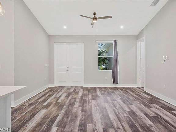 5th image of 2827 Desoto Blvd S