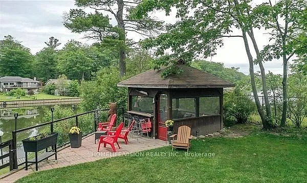 2082 River Rd W — Photo 26