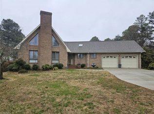 1944 Sandy Cross Rd, Burlington, NC 27217