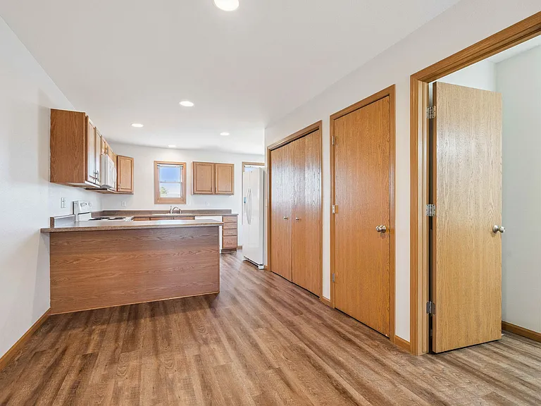 Westgate Residence Townhomes — Photo 8