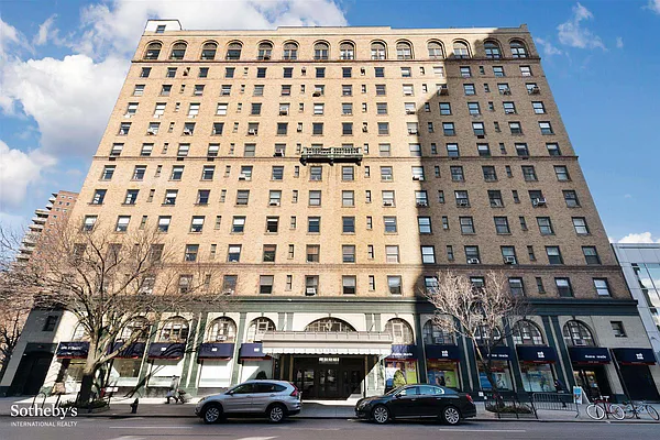 Sold by Sotheby's International Realty | media 22