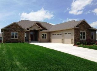 9912 Cooper Rd, Pleasant Prairie, WI 53158