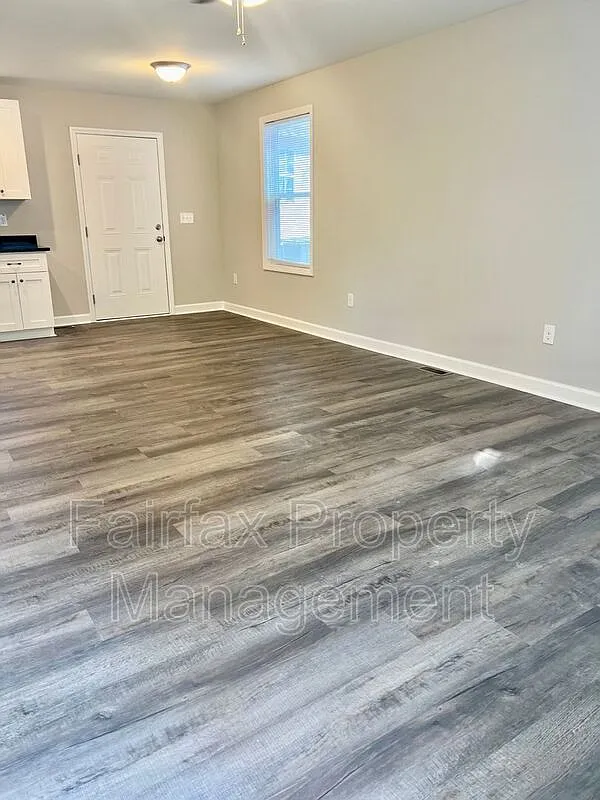 2 bed, 1.0 bath, 800 sqft, $1,195 — Photo 4