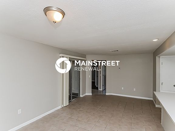3rd image of 1513 Hendren Dr