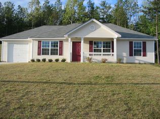 26 Connie Trl, Grantville, GA 30220