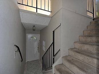 5th image of 715 E Market St