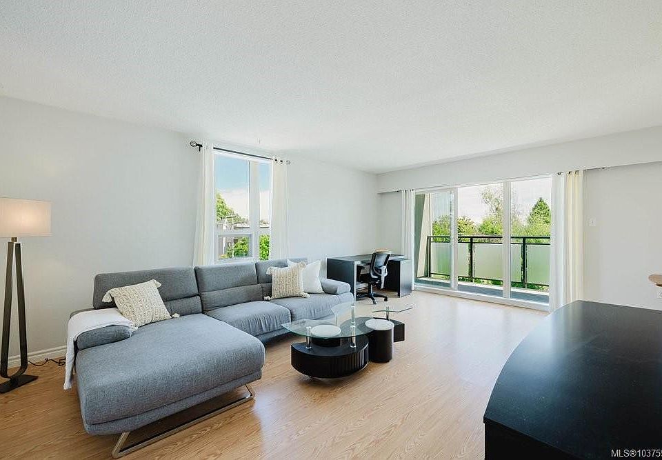 1st image of 1545 Pandora Ave #306