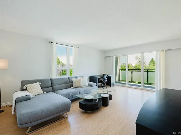 1545 Pandora Ave #306, Victoria, BC V8R 6R1