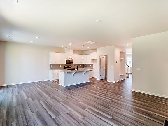 Photo representation of the Gaines plan. Colors, finishes and options will vary.