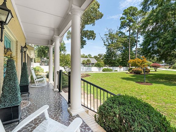 3rd image of 4380 Lake Circle