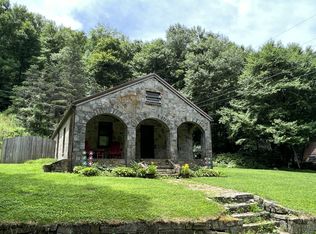 296 Middle Fork Rd, Blowing Rock, NC 28605