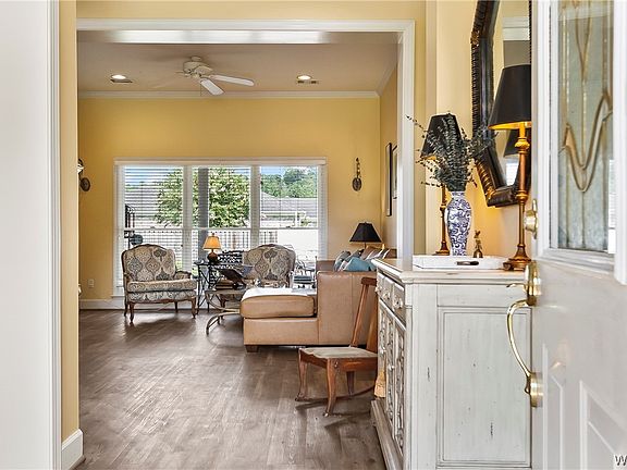 5th image of 9847 Belmont Ln
