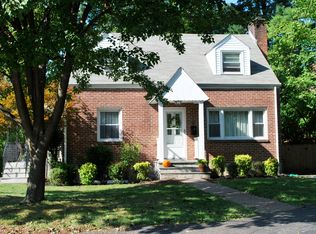 30 Parkview Ct, White Plains, NY 10603