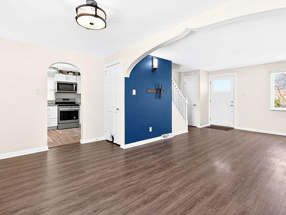 5th image of 220 Harden Ave
