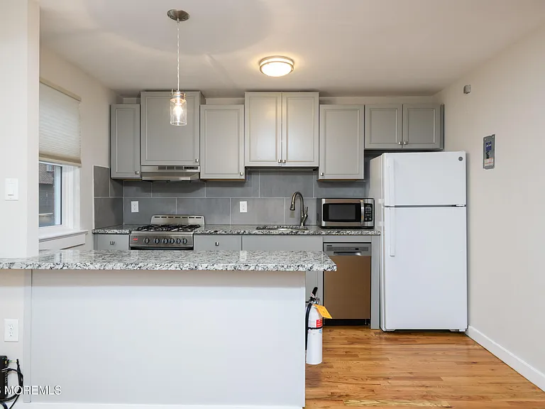 66 Manor Dr #609 — Photo 7