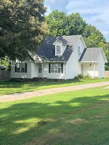 1416 Golfview Dr NE Photo 1