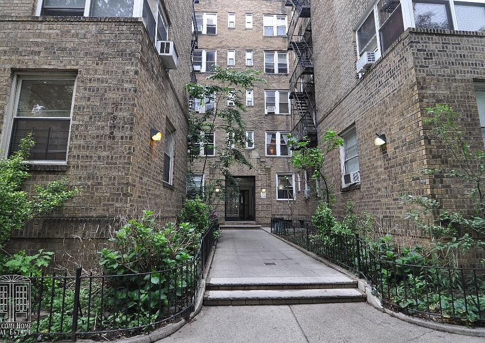 1st image of 4129 46th St APT 1R