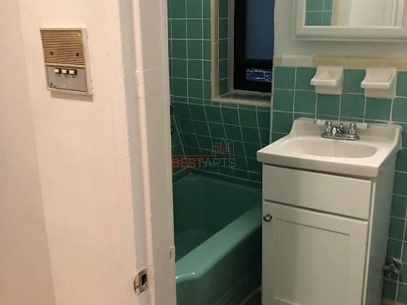 4th image of 200 W 113th St #12