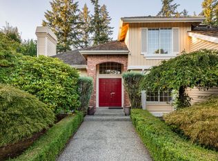 16528 SE 46th St, Bellevue, WA 98006