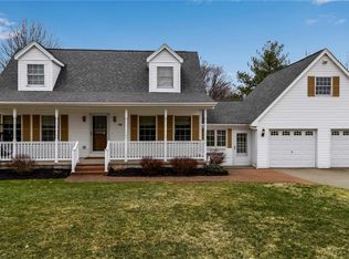 135 Davis Rd, East Aurora, NY 14052