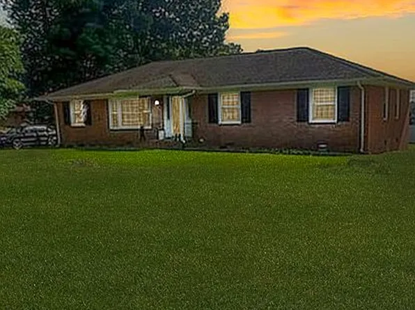 7477 Lexington Dr, Mechanicsville, VA 23111