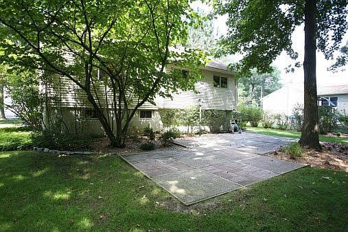 4th image of 80 Distler Ave