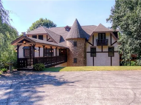 83 Mountain Ridge Dr SE, Cartersville, GA 30120