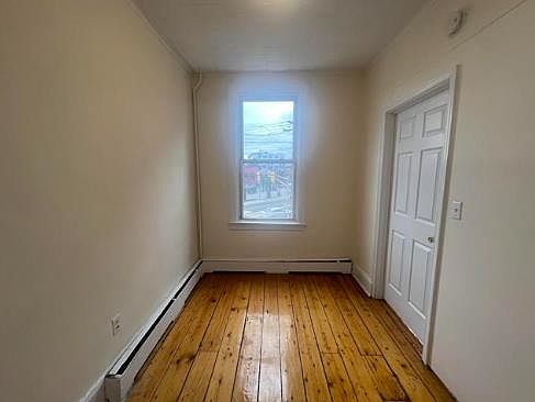 5th image of 8 Ivy Pl Floor 3