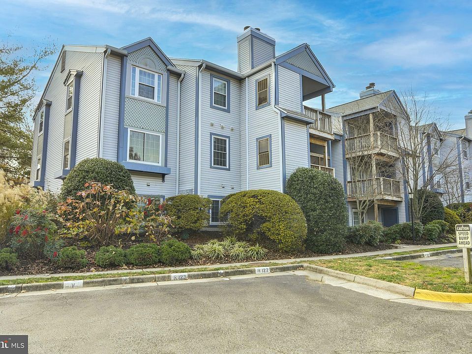 1st image of 6908 Victoria Dr Unit G