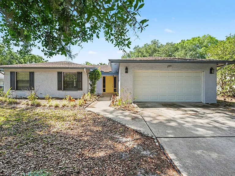 851 Rolling Woods Ln — Photo 2